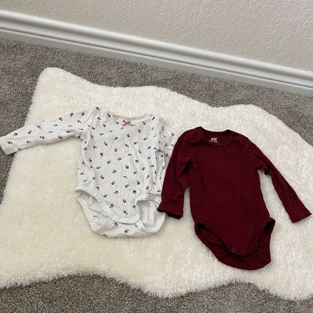 Set of 2 H&M long sleeve onesies